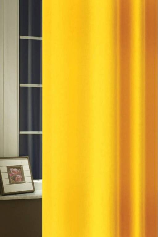 Mallorca yellow curtain