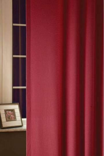 Mallorca red curtain